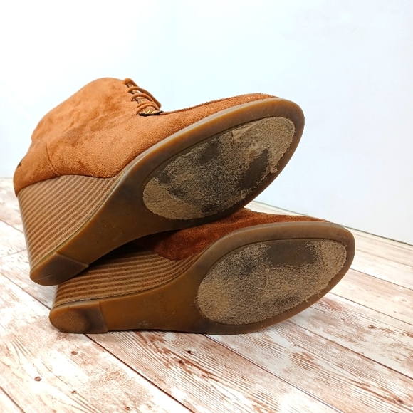 Nautica Suede Like Wedge Heel Ankle Boots Bootie Lace Up Shoes Tan Size 8 - Picture 7 of 9